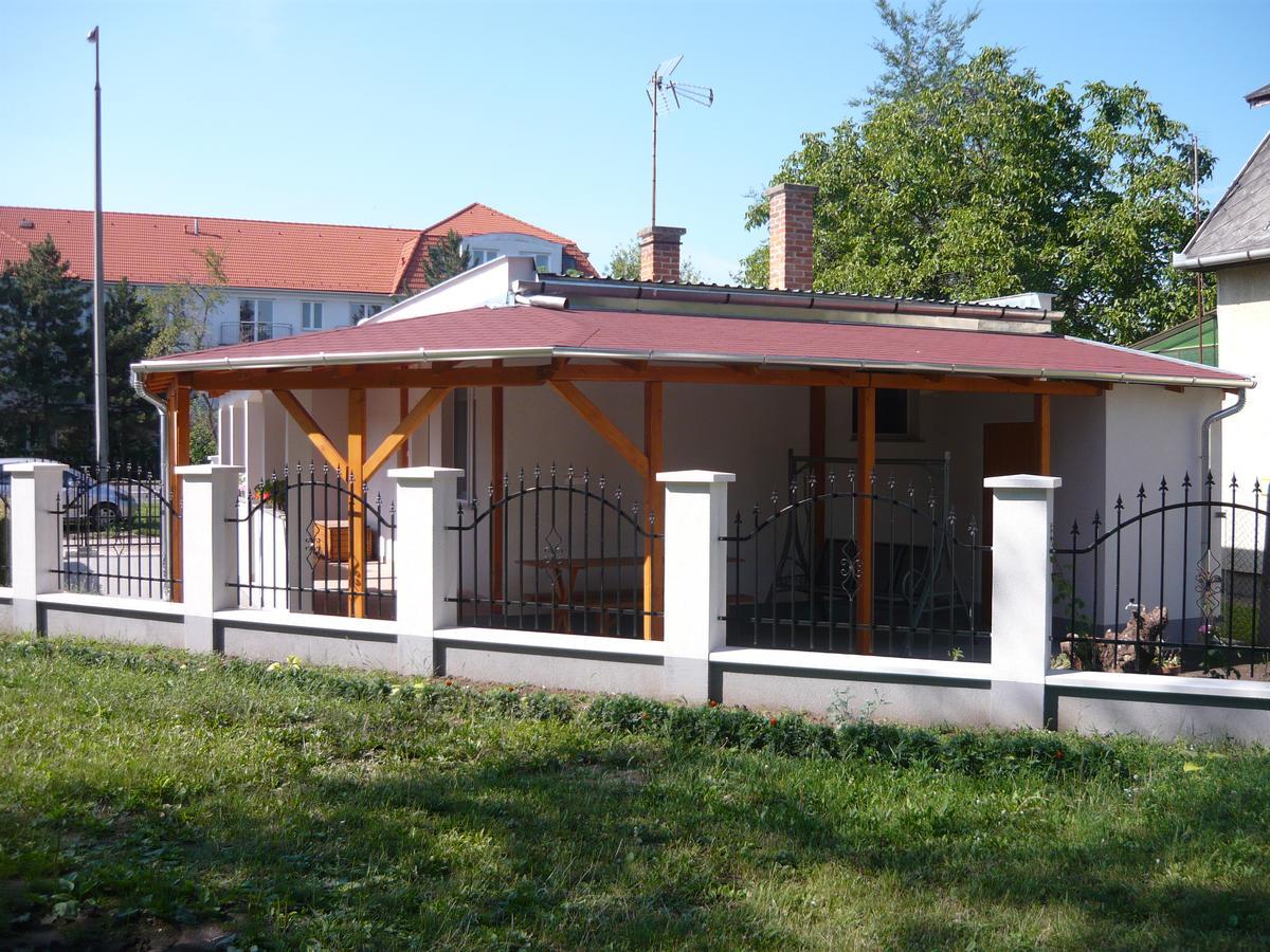 דירות Hajdúszoboszló Keresztmama Haza מראה חיצוני תמונה